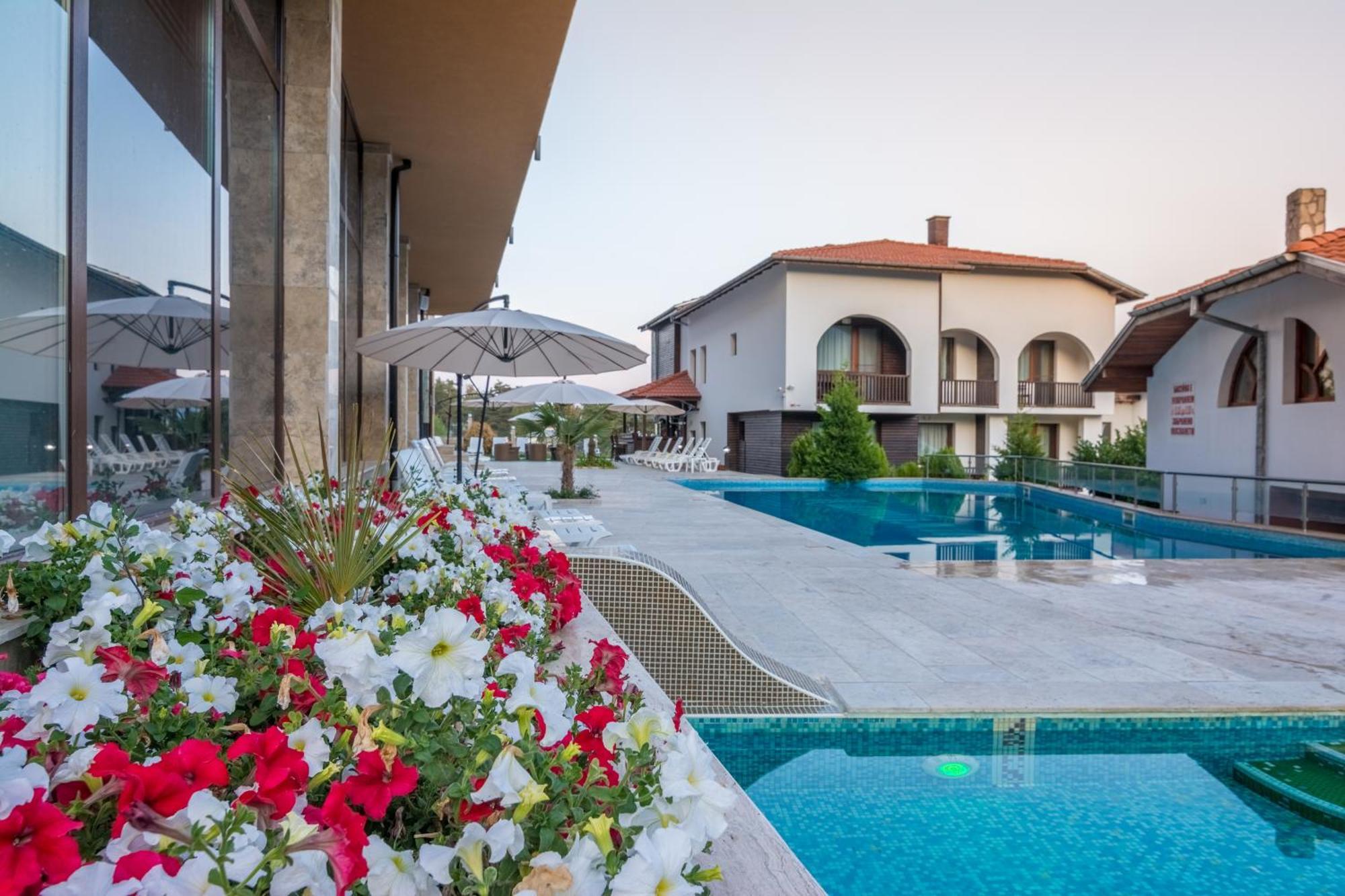 Complex Katalina Hotel Tsigov Chark Bagian luar foto