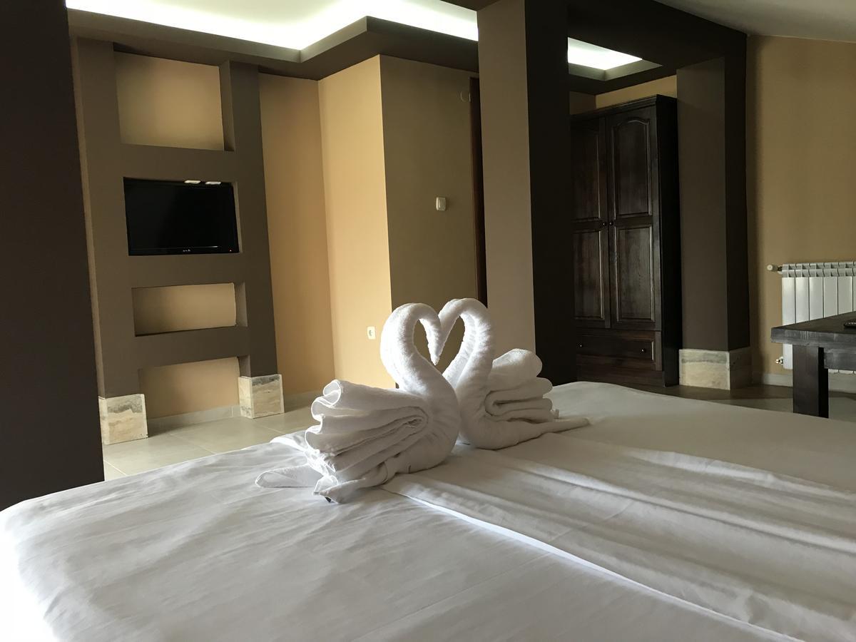 Complex Katalina Hotel Tsigov Chark Bagian luar foto