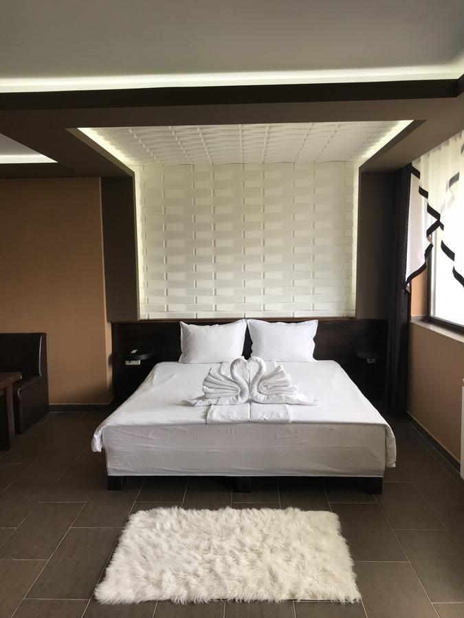 Complex Katalina Hotel Tsigov Chark Bagian luar foto