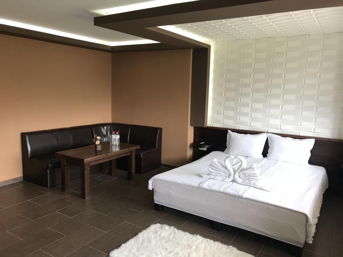 Complex Katalina Hotel Tsigov Chark Bagian luar foto