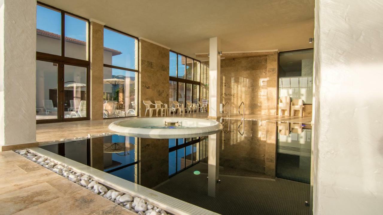 Complex Katalina Hotel Tsigov Chark Bagian luar foto